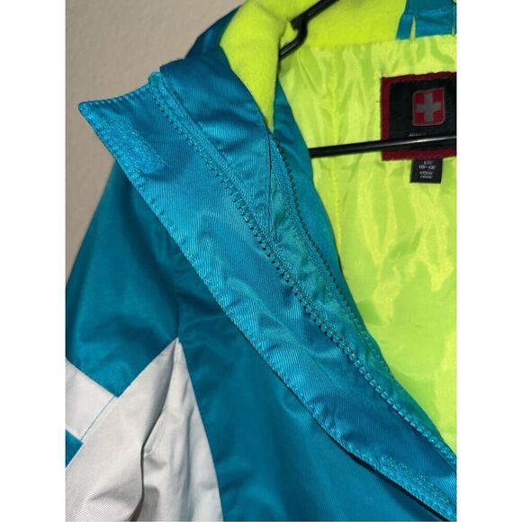 SWISS TECH JACKET- size 10-12 GIRLS. (Fits a ladies small size) - Picture 7 of 7